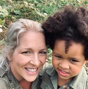 Meet your Posher, Hayley